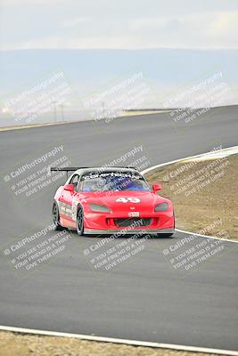 media/Jan-26-2025-CalClub SCCA (Sun) [[cfcea7df88]]/Group 1/Race/